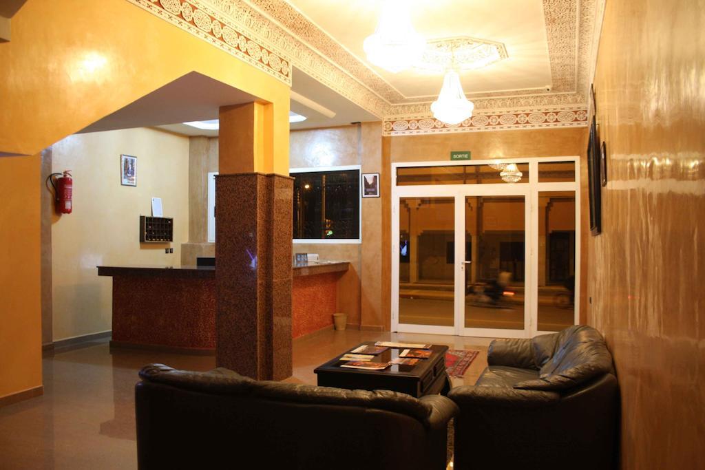 Hotel Amsterdam Ouarzazate Bagian luar foto