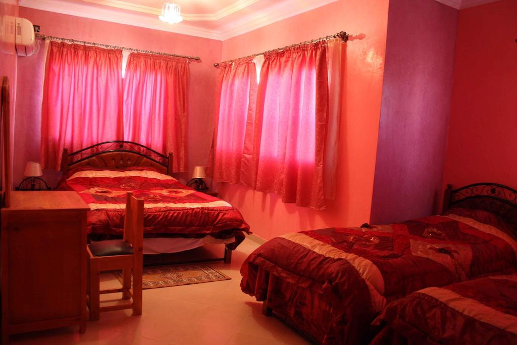 Hotel Amsterdam Ouarzazate Bagian luar foto